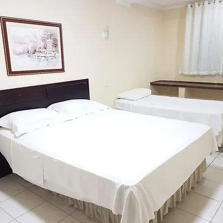 Oyo Del Verde Hotel-2